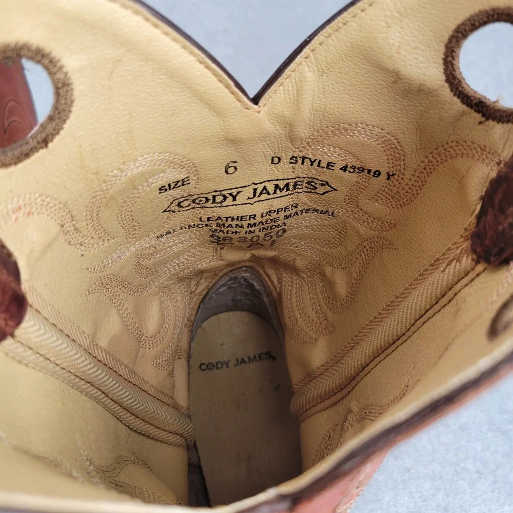 Cody James Western Boots Youth 6 Brown Leather Square Toe 43919 Y